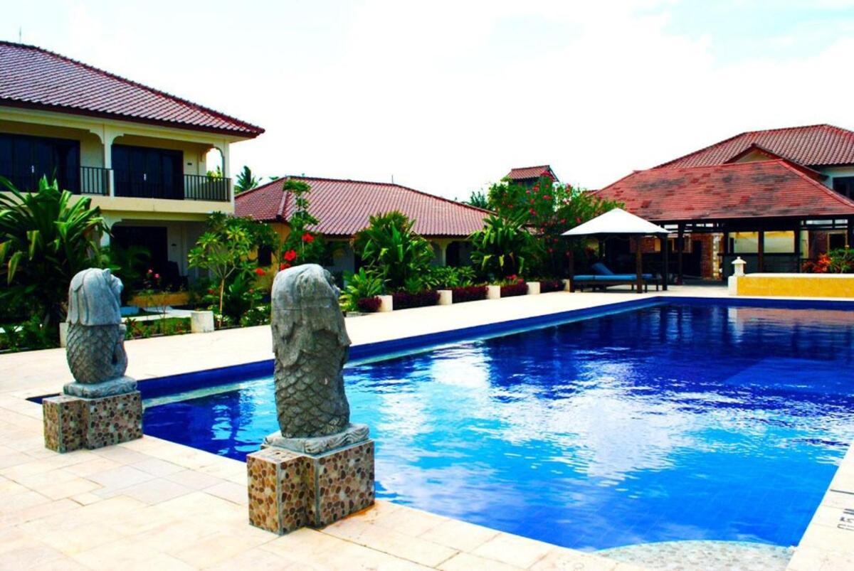 Lombok Beach Hotel Montongbuwoh Exteriör bild