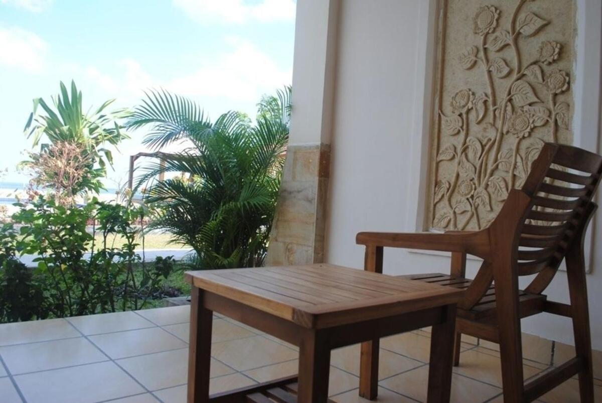 Lombok Beach Hotel Montongbuwoh Exteriör bild