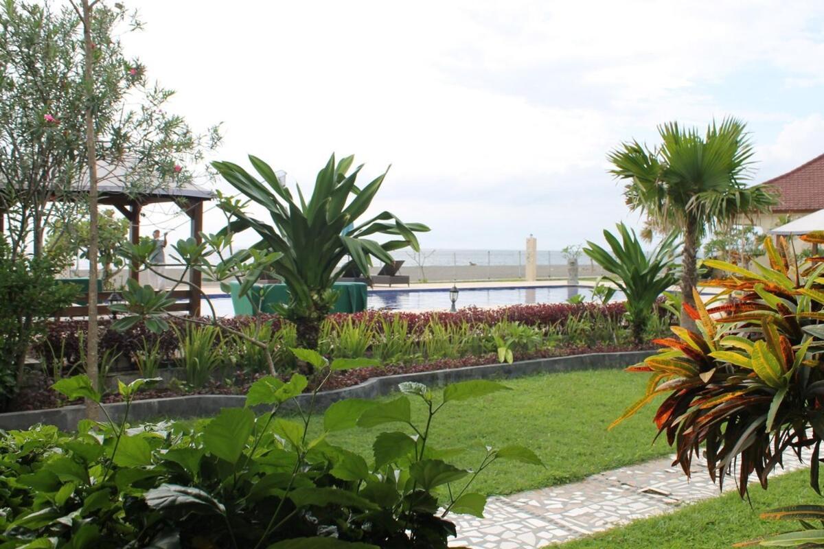 Lombok Beach Hotel Montongbuwoh Exteriör bild