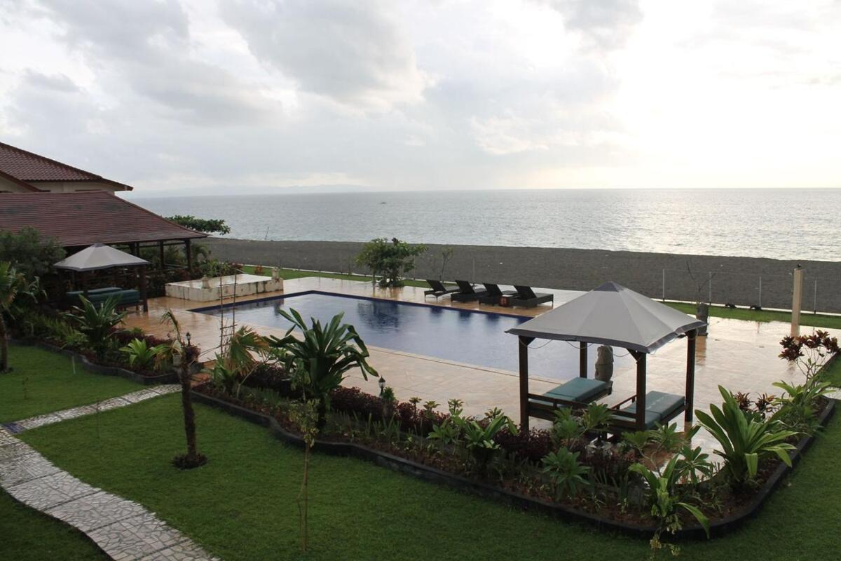 Lombok Beach Hotel Montongbuwoh Exteriör bild